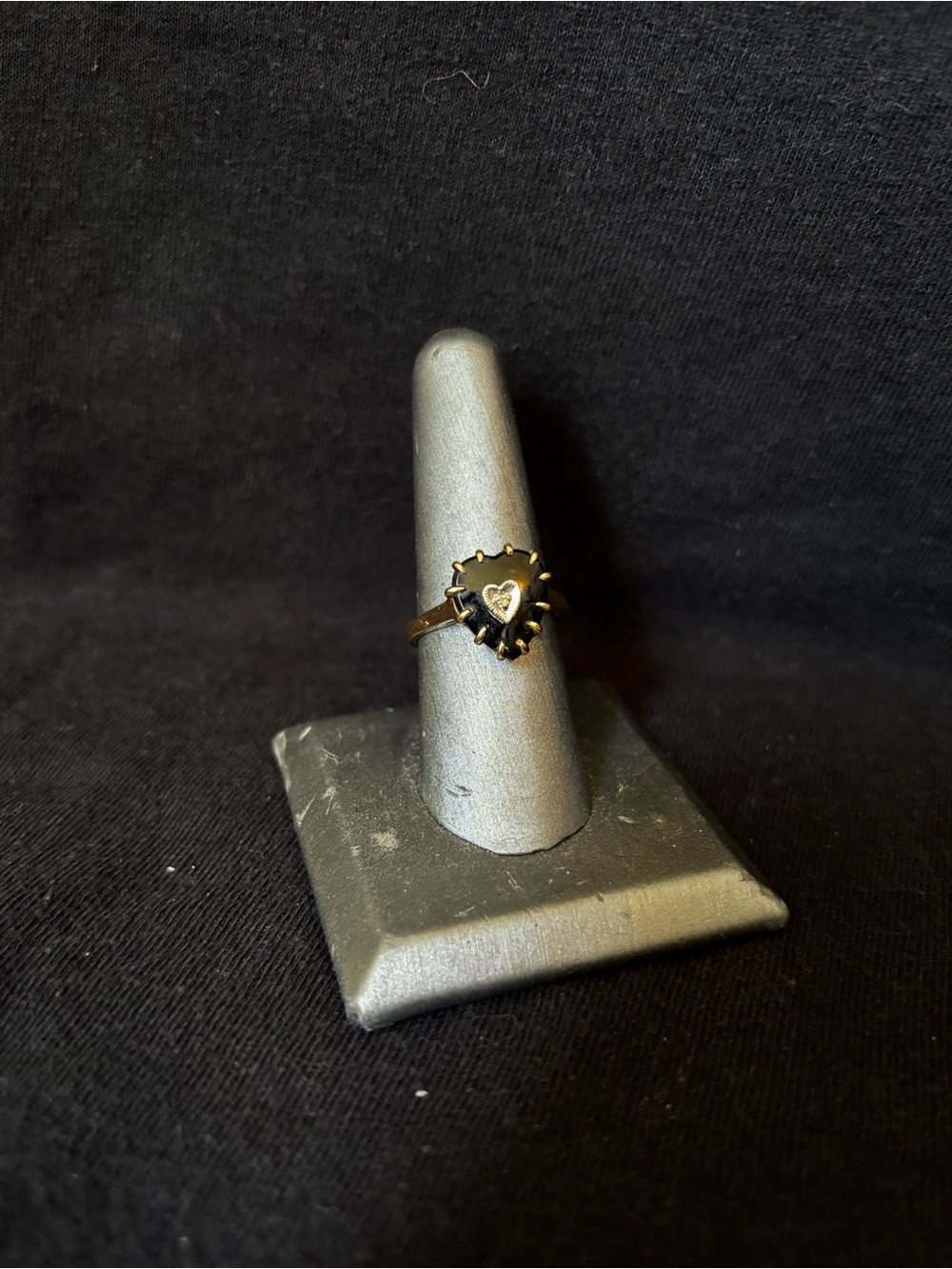Vintage Art Deco gold Heart Ring Black Onyx and Diamond Heart Accent 10k - Picture 1 of 3